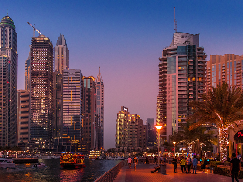 Explore futuristic Dubai during your luxury holiday