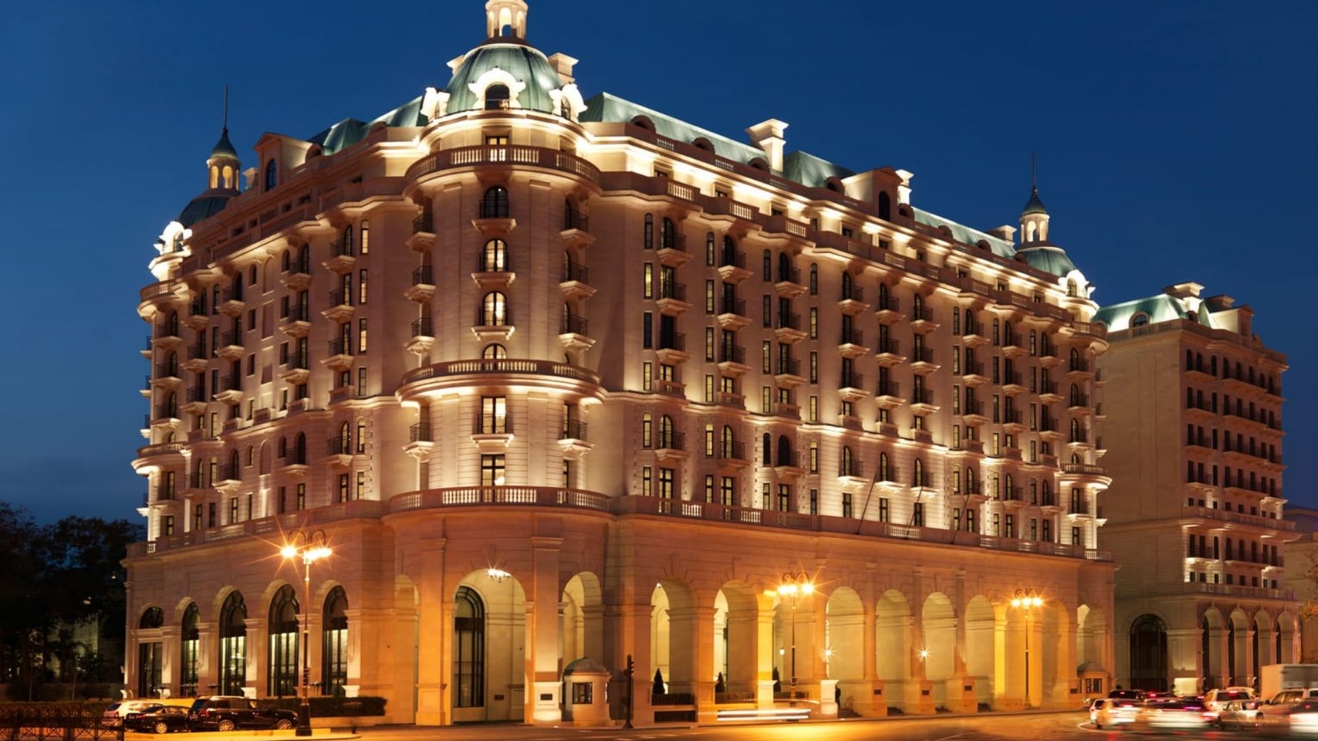 Отели азербайджана на берегу. Отель four Seasons Baku. Four Seasons 5* Баку. 4seasons Баку. Гостиница Бакы в Баку.