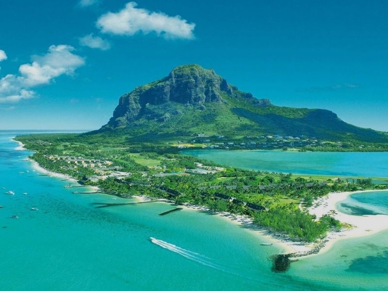 Continue your luxury couples holiday in Mauritius, where you will spend seven nights