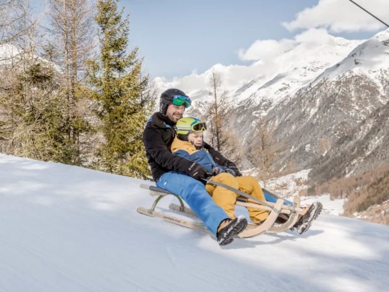 Luxury family toboggan ski holiday solden
