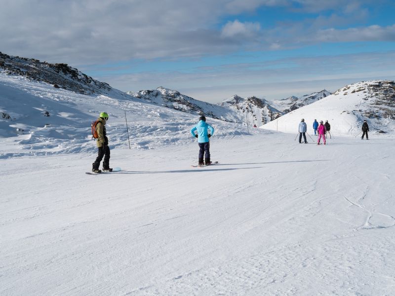 Val Thorens skiing