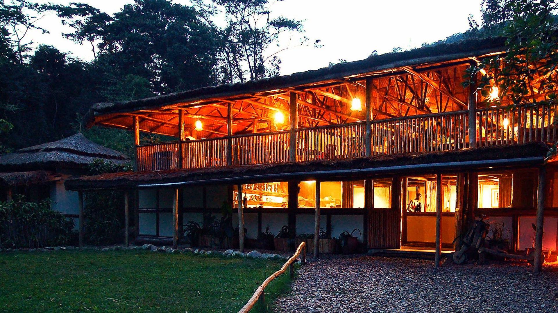 Buhoma-Lodge