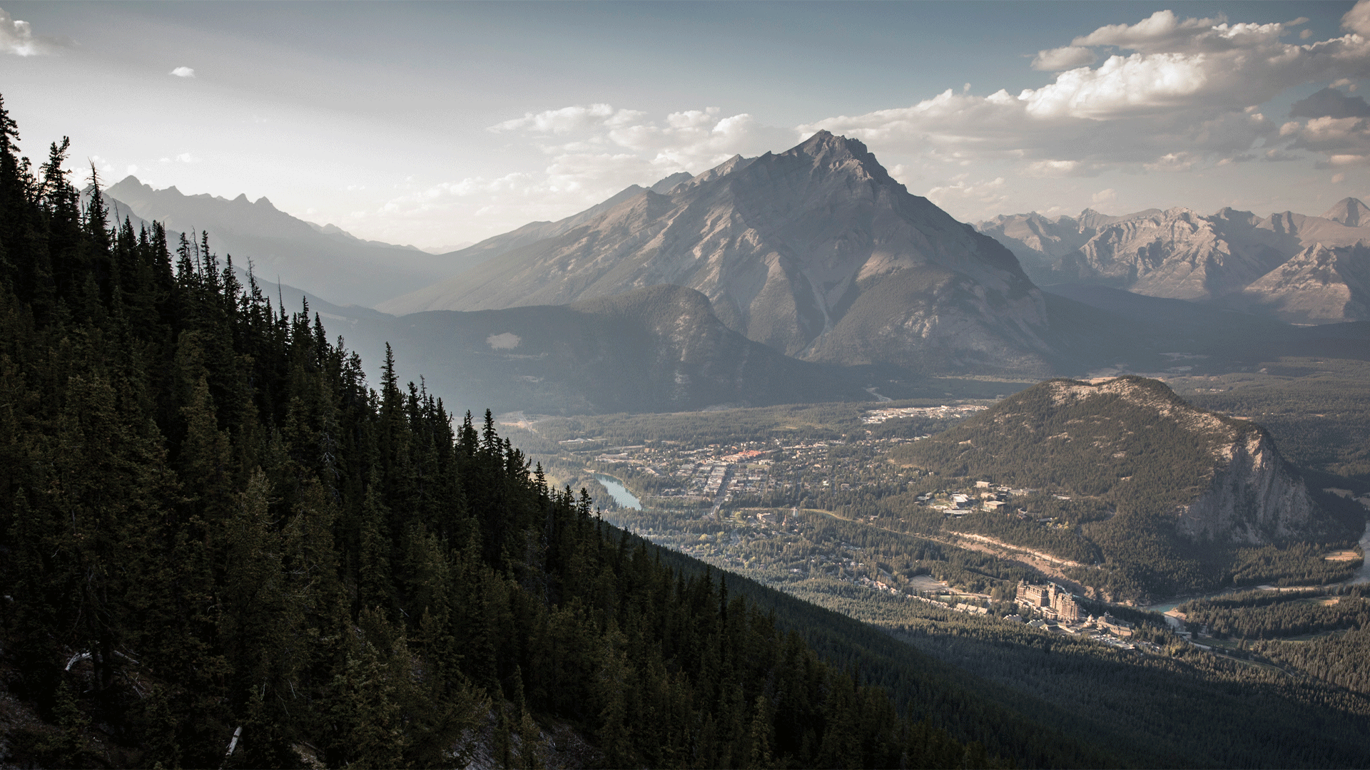 Destination-Fairmont-Banff