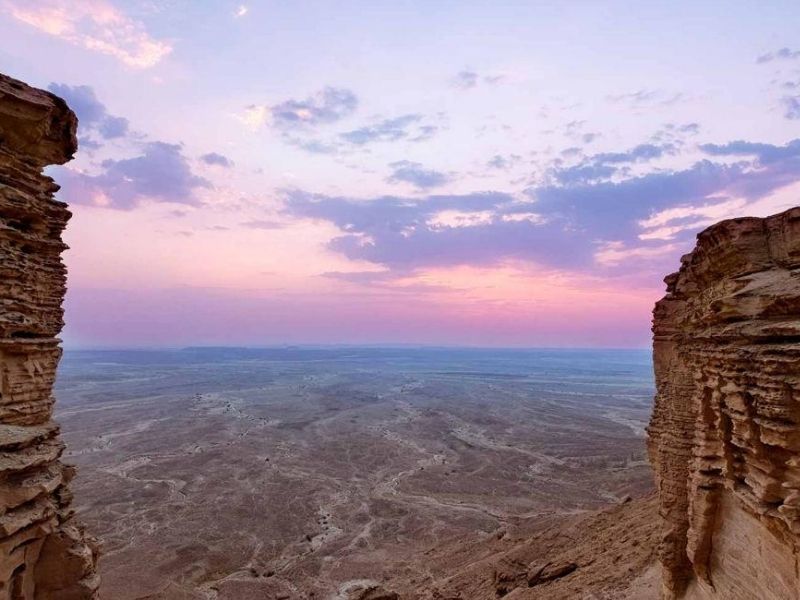 Hike to the Edge of the World cliffs during luxury holidays to Saudi Arabia