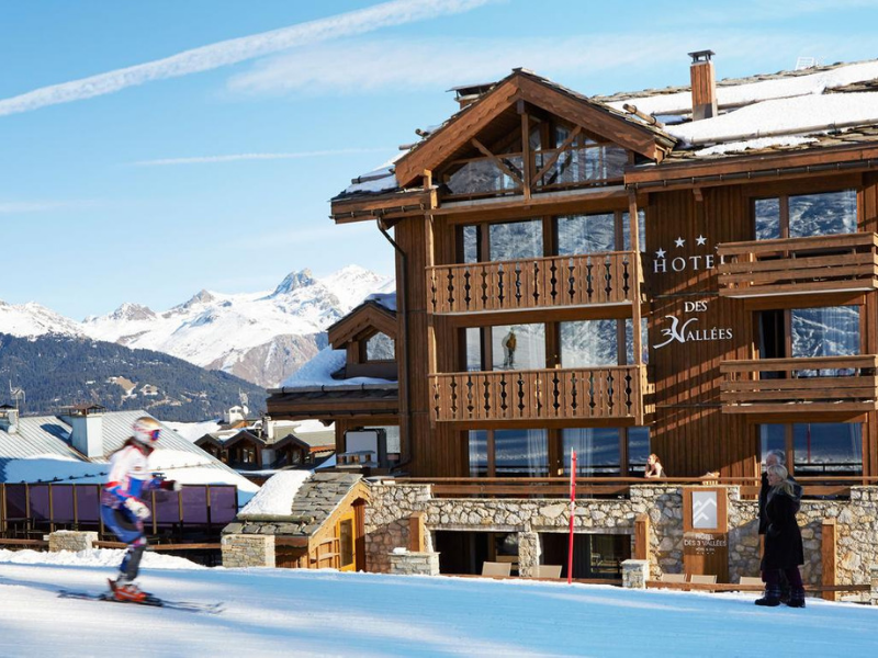 Hotel des 3 vallees- OROKO Ski