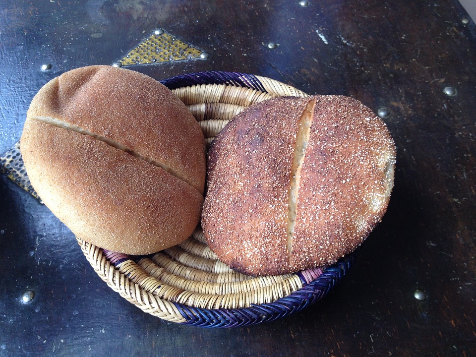 Bake bread with a Berber family during your luxury holiday to Morocco