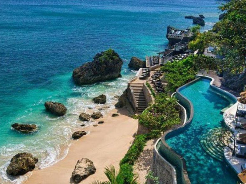 http://Luxury%20Resort%20Jimbaran%20Bali%20Indonesia cc