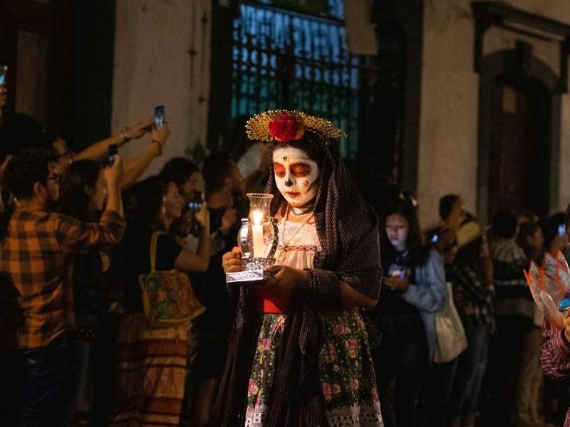 Girl with candle, Mexico