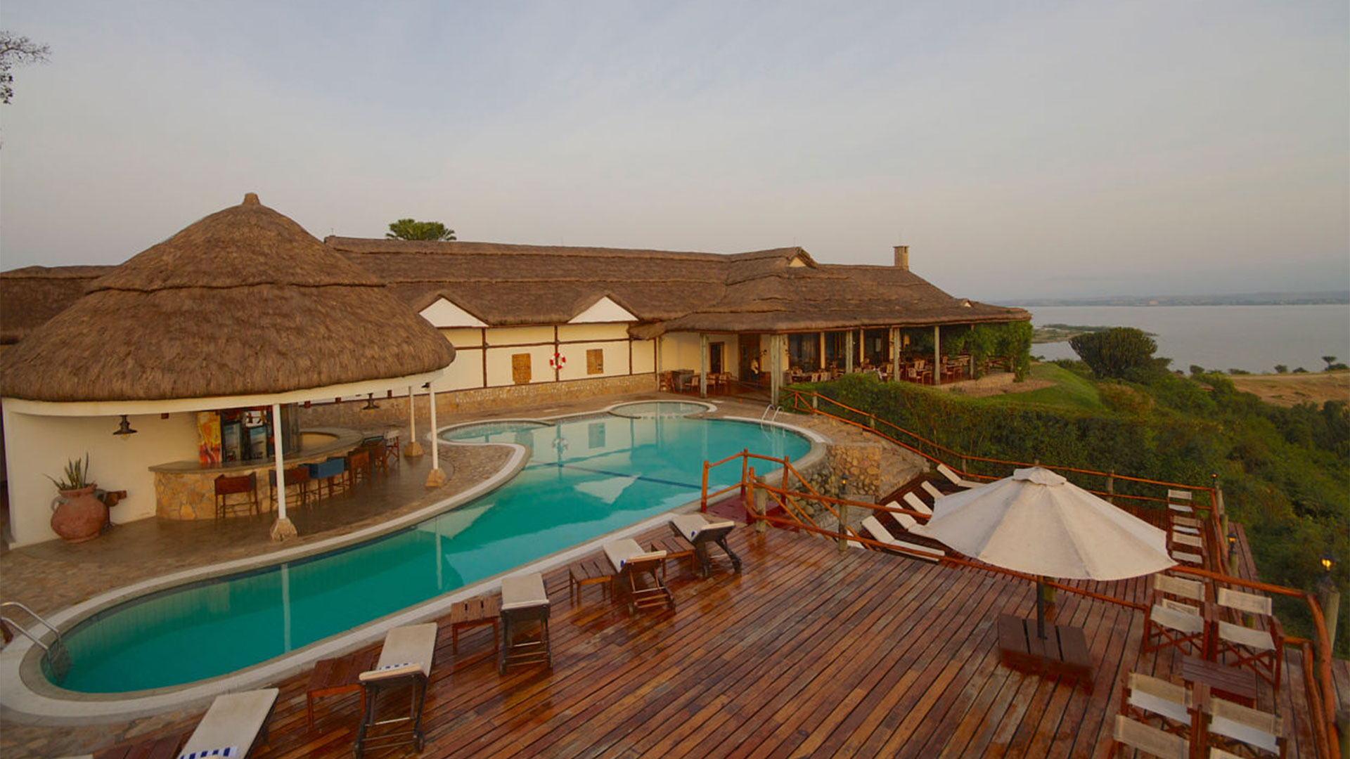 safari lodge in uganda