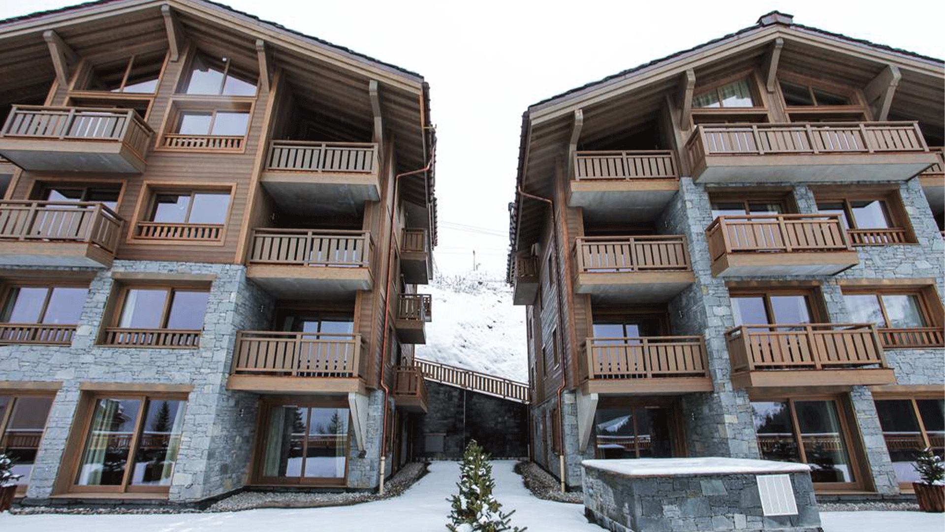 OROKO-Ski-Aspen-Lodge-Exterior