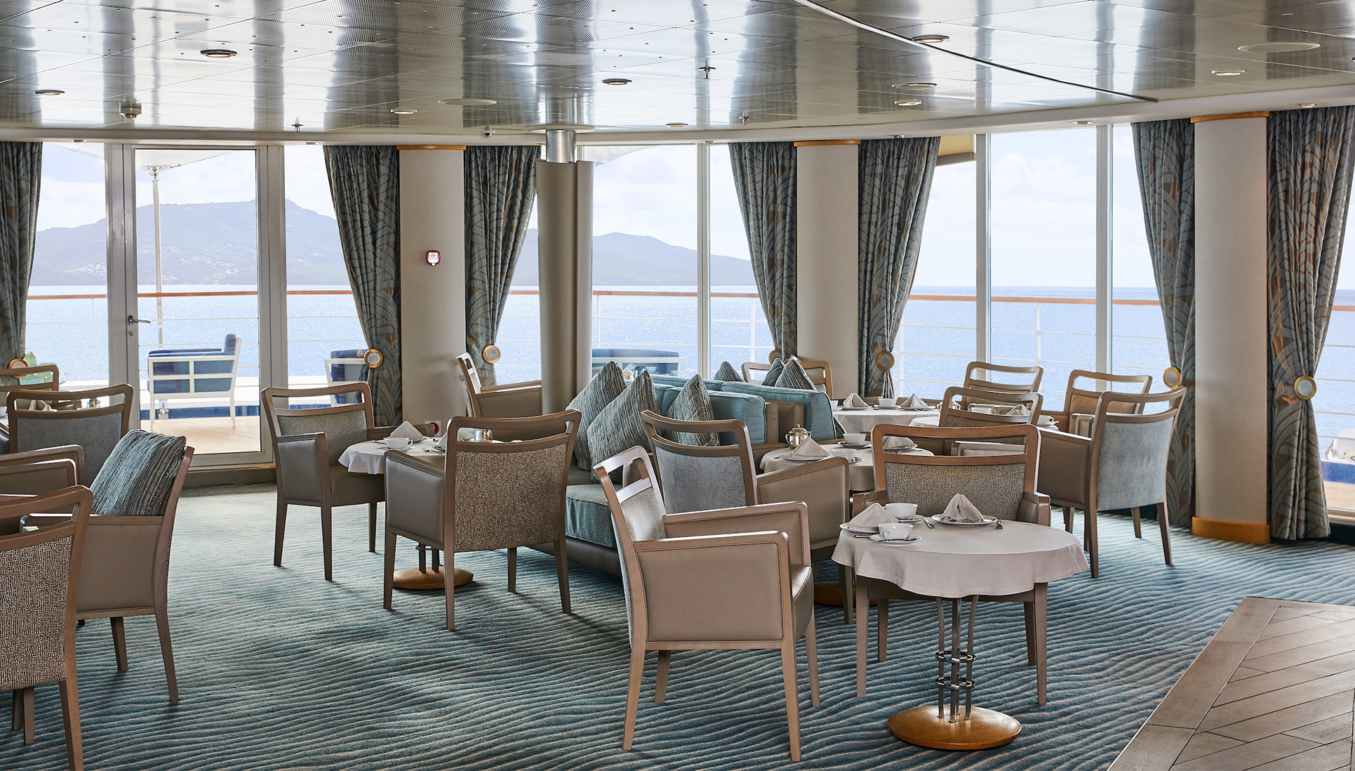 Silver Whisper Panorama Lounge