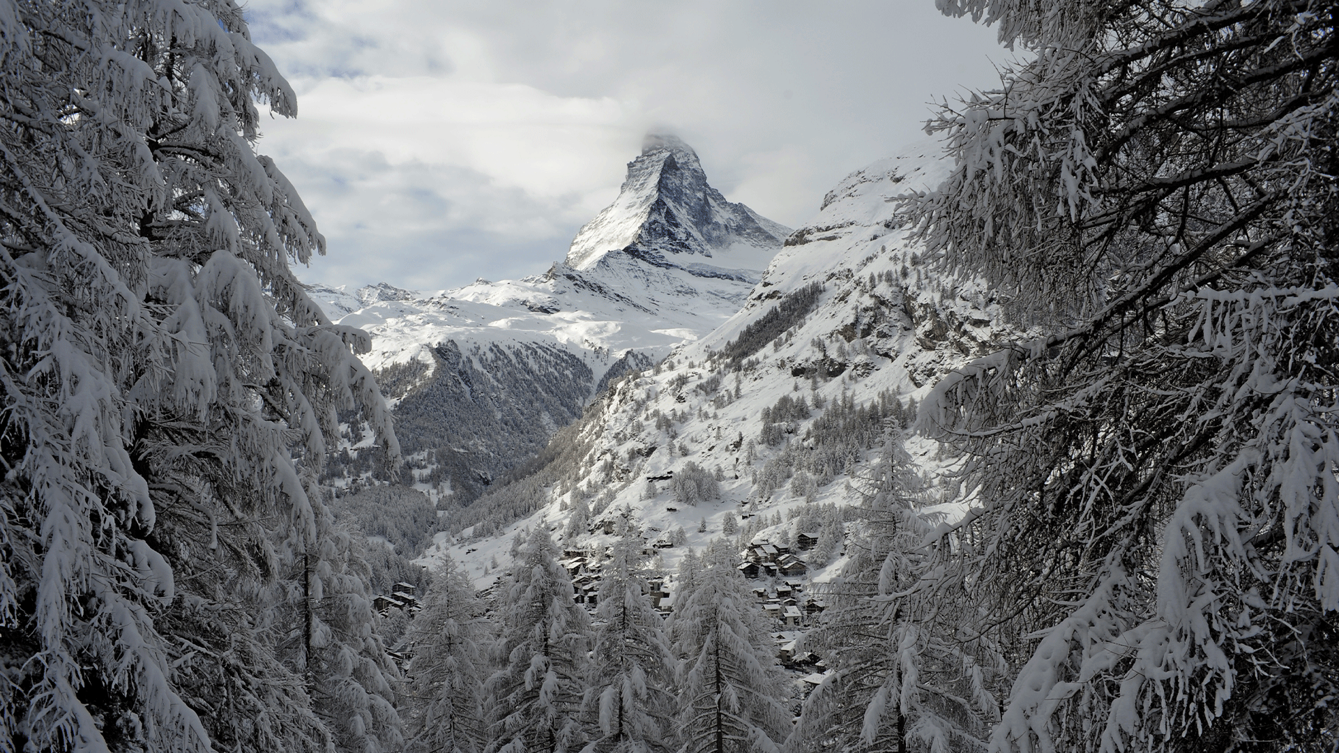 Ski-in-Zermatt-OROKO