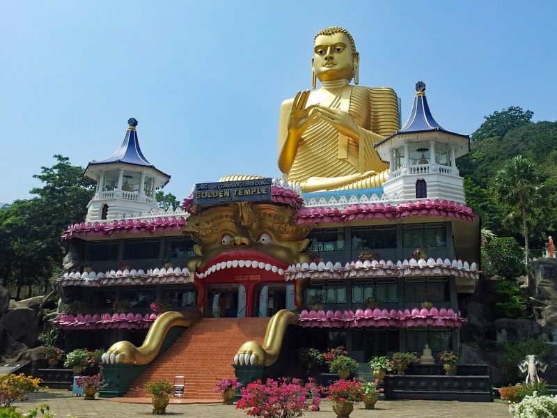 Sri Lanka, Golden temple of Dambulla