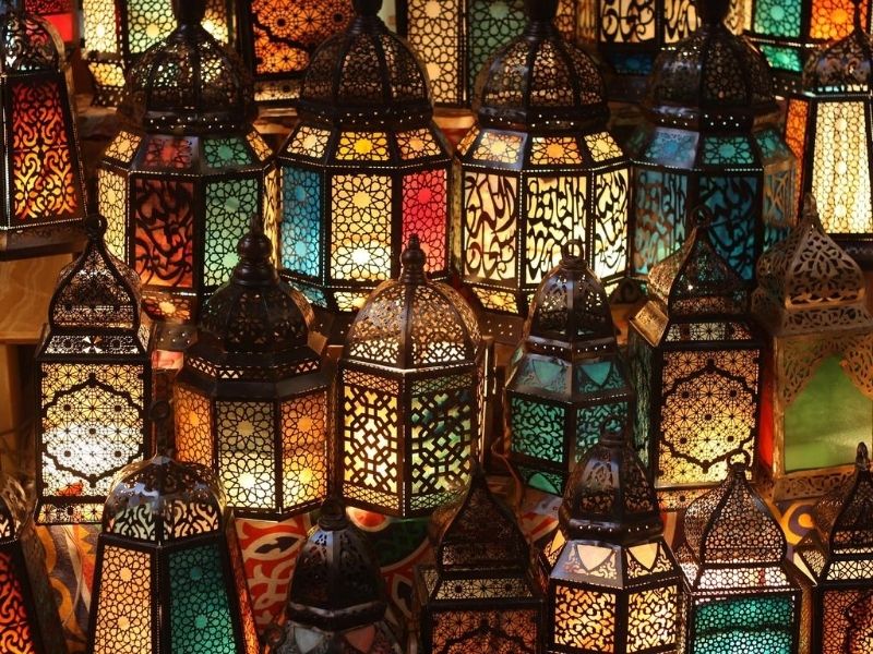 Explore the Khan El Khalili bazaar during your luxury holiday to Egypt