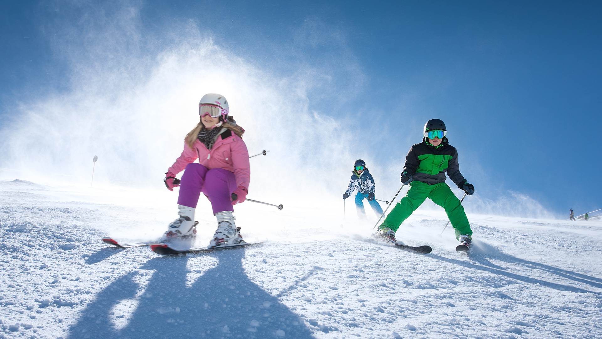 See ski. Skiing Holidays для детей. Ski Family Club. Королевская семья на горнолыжном курорте. Zell am see Winter Sport.